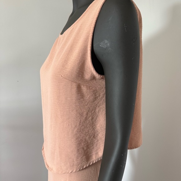 ⚪️ Blush Pink Two-Piece Set – Sleeveless Top & Wide-Leg Pants – Size L - Picture 4 of 10